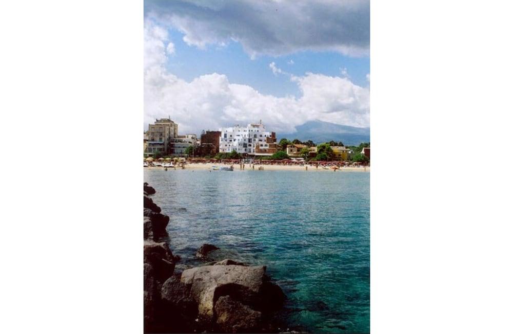 Villa Athena Giardini-Naxos Exterior foto