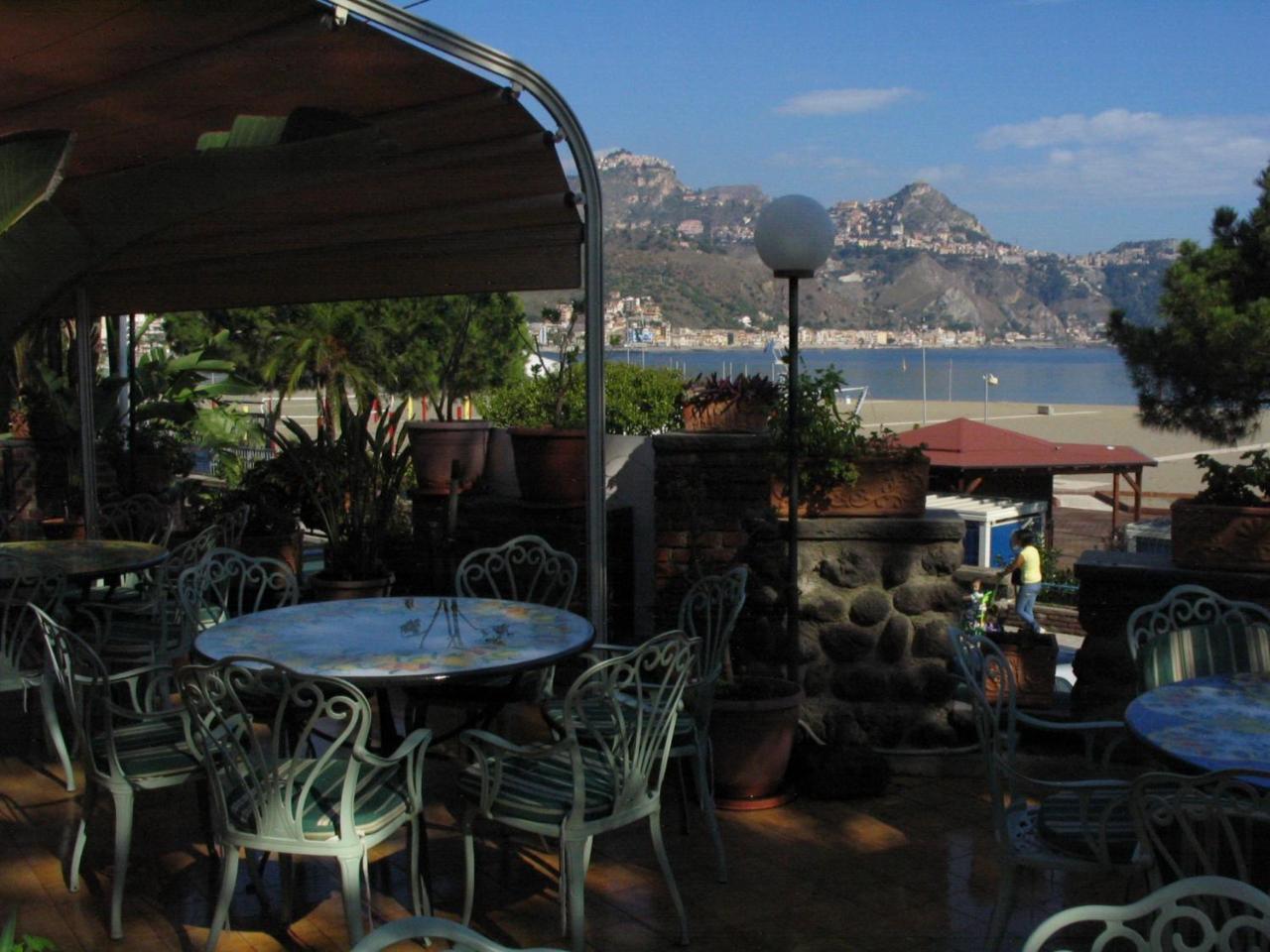 Villa Athena Giardini-Naxos Exterior foto